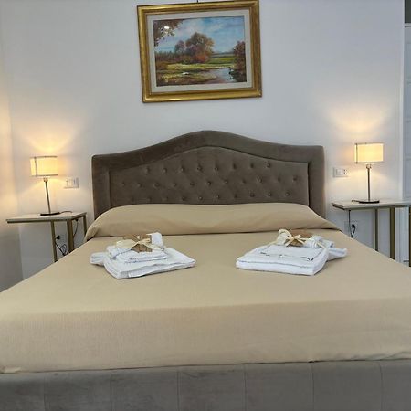 Tina'S Room Santa Maria di Castellabate Esterno foto